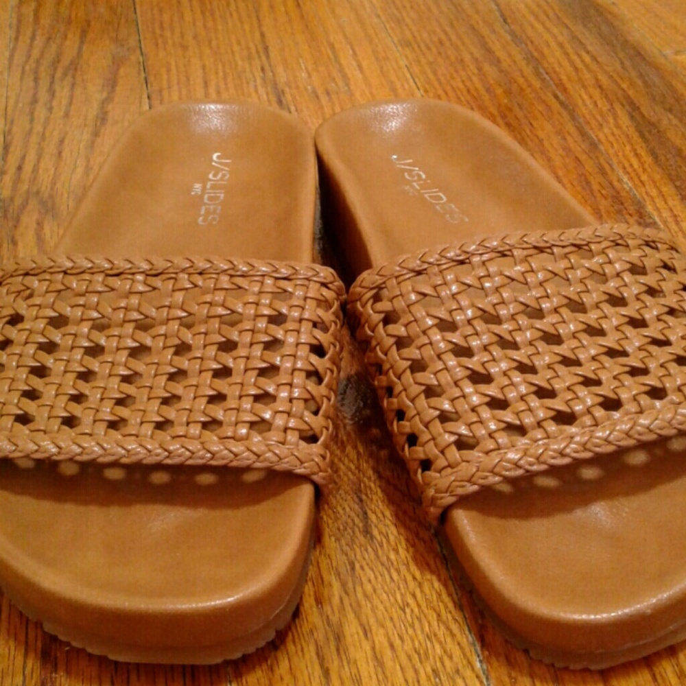 Tara slide sandal